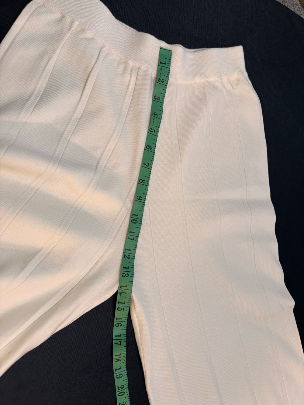 White Two-Piece Wide Leg Set. Size S - Picture 16 of 16
